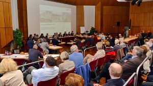 Im Kleinen Saal der Filderhalle soll am 8. Juli die erste Sitzung des neuen Gemeinderats von Leinfelden-Echterdingen stattfinden. Foto: Norbert J. Leven