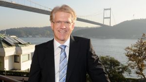 Manz-Vorstandschef Dieter Manz zeigt sich fürs zweite Halbjahr zuversichtlich. Foto: dpa