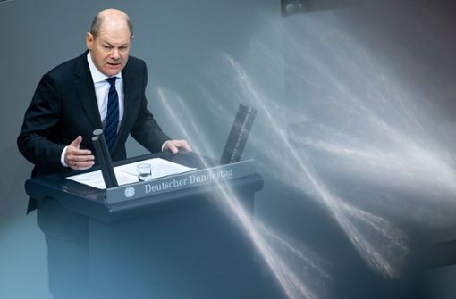 Finanzminister Olaf Scholz will den Unternehmen mit Milliarden unter die Arme greifen. Foto: dpa/Bernd von Jutrczenka