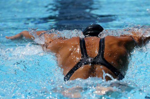 Einige Schwimmer trainieren derzeit nach ganz eigenen Regeln. Foto: Baumann