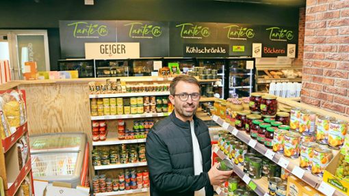 Firmengründer Christian Maresch in einem seiner Tante-M-Läden. Bald soll  Backnang als Standort hinzukommen. Foto: Ralf Poller//Avanti