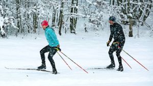 Die Schwäbische Alb zeigt sich in dieser Saison unerwartet früh winterlich. Skifahrer kommen am ersten Adventswochenende auf ihre Kosten. Foto: Ines Rudel
