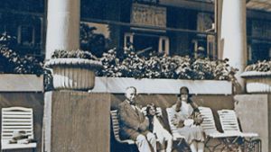 Um 1928 zu Besuch im Kurpark in Baden-Baden: Adolf und Babette Maier mit ihrer Tochter Hannelore Foto: Stadtarchiv Reutlingen