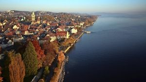 Einladende Städte, reiche Natur, pure Erholung: Der Bodensee, hier die  Uferpromenade von Überlingen, zählt zu den beliebtesten Reisezielen in Baden-Württemberg. Foto: Mende