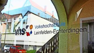 Die  Volkshochschule Leinfelden-Echterdingen bleibt nicht nur unter dem Dach der Stadt. Sie will ihr Angebot auch  deutlich ausweiten. Foto: Natalie Kanter