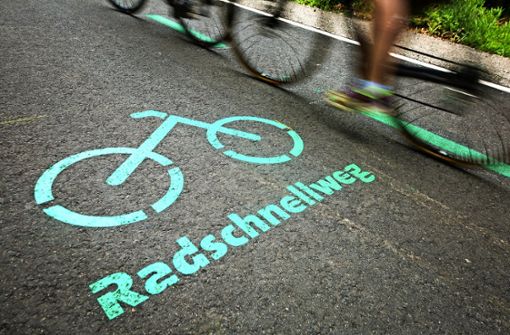 Der erste Radschnellweg Baden-Württembergs führt durch den Kreis Böblingen. Im Mai ist er  eröffnet worden. Foto: dpa