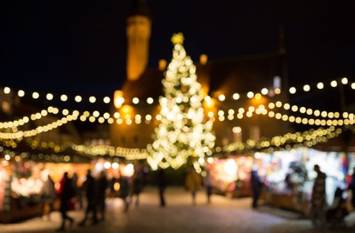 Der Betrunkene war in einen Weihnachtsmarktstand in Heubach gefahren. (Symbolbild) Foto: Shutterstock/Syda Productions
