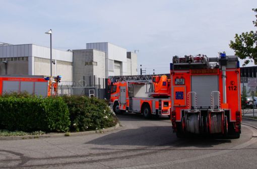 Die Feuerwehr musste nach einem Brand in einer Haftzelle nach Stammheim ausrücken. Foto: 7aktuell.de/Andreas Werner