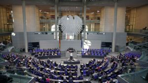 Der Bundestag hat sich auf Ausgaben für das kommende Jahr festgelegt. (Archivbild) Foto: dpa/Michael Kappeler
