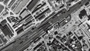 Im Jahr 1968 setzte die Bahn  mit dem Neubau des Böblinger  Bahnhofs (Bildmitte)  ein Zeichen. Foto: Landesarchiv, StAL/EL 68 IX Nr 1847/ 