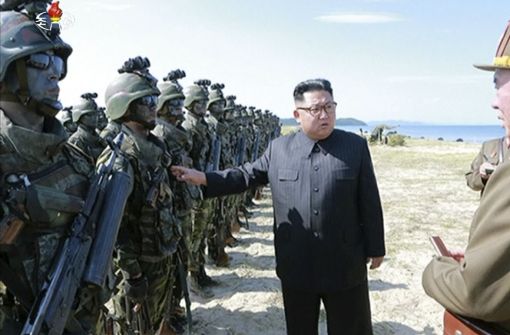 Norkoreas Diktator Kim Jong-un betrachtet Atomwaffen als Überlebensgarantie für sein Regime. Foto: KRT via AP Video