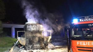 Die Fahrerkabine brannte völlig aus. Foto: 7aktuell.de/Nils Reeh