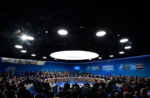 Die Staats- und Regierungschefs der Nato trafen sich bei ihrem Gipfel im Plenum. Foto: AFP