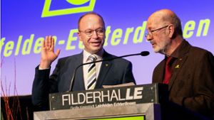 SPD-Fraktionschef Erich Klauser hat Neu-OB Otto Ruppaner für seine Aufgaben in Leinfelden-Echterdingen verpflichtet. Foto: Ines Rudel
