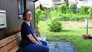 Unter der Woche ist Judith Käser jeden Abend in ihrem 400 Quadratmeter großen Garten. Foto: Sabrina Höbel
