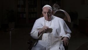Papst Franziskus spricht über Homosexualität. Foto: dpa/Domenico Stinellis