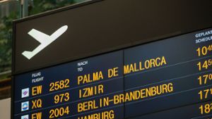 10.05 Uhr: geplanter Abflug in Stuttgart nach Mallorca Foto: Lichtgut/Leif Piechowski