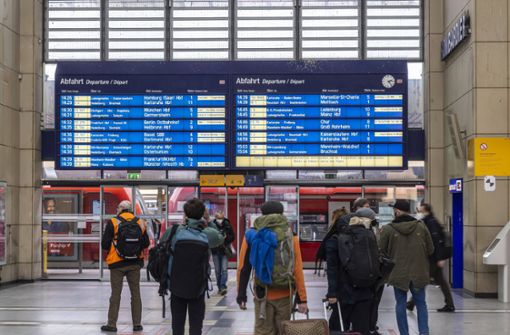 Am Mannheimer Hauptbahnhof soll es zu der Diskriminierung gekommen sein. (Symbolbild) Foto: imago images/Arnulf Hettrich/Arnulf Hettrich via www.imago-images.de