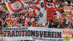 Warum halten Sie dem VfB Stuttgart auch im Falle eines Abstiegs die Treue? Hier suchen wir die besten Gründe. Foto: Pressefoto Baumann