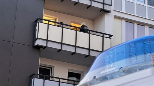 Spezialkräfte haben in Duisburg einen mutmaßlichen islamistischen Gefährder in Gewahrsam genommen. Foto: dpa/M. Weber