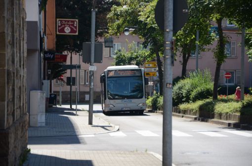 Die Plochinger  Buslinie 141 fährt bislang nur im Berufsverkehr jede viertel Stunde, ansonsten alle 30 Minuten. Foto: /Philipp Braitinger