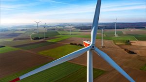 Der Ausbau von Windkraftanlagen lässt auf sich warten. Foto: imago/Arnulf Hettrich