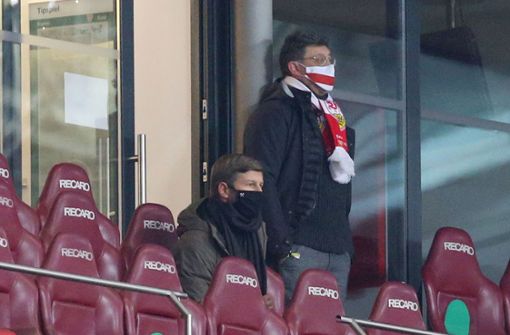 Vorstandschef Thomas Hitzlsperger (links) und Präsident Claus Vogt stehen an der Spitze des VfB Stuttgart. Im Moment haben sie sich aber nicht viel zu sagen. Foto: Baumann