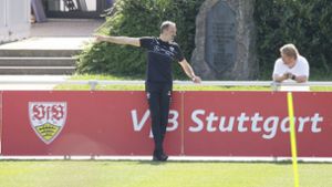 Schicksalsgemeinschaft: VfB-Trainer Pellegrino Matarazzo (li.) und Sportchef Sven Mislintat Foto: Baumann