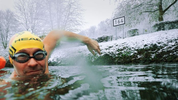 Eisschwimmer Martin Tschepe: Warum ein Ludwigsburger bei jedem Wetter ins Wasser steigt