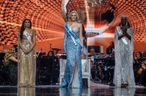 Die Polin Karolina Bielawska (Mitte) konnte sich bei der Wahl zur Miss World durchsetzen. Foto: AFP/RICARDO ARDUENGO