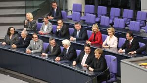 Eine Regierungsbank, viele Meinungen zu Europa: „Jede Idee ist willkommen“, sagt Angela Merkel. Foto: dpa
