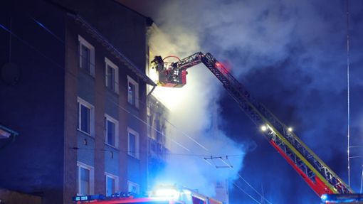 Die Feuerwehr im Einsatz in Solingen Foto: dpa/Gianni Gattus