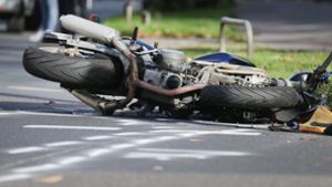 Der Motorradfahrer verletzte sich trotz Sturzes nur leicht (Symbolbild). Foto: picture alliance/dpa/David Young