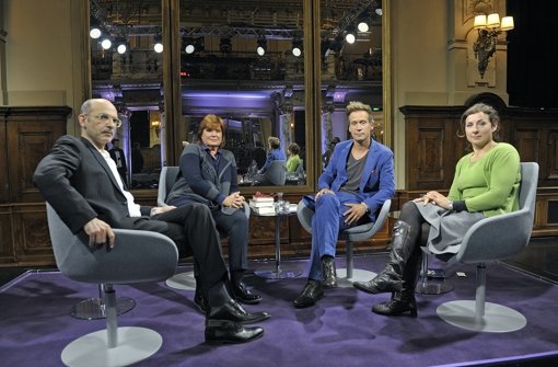 (v.l.) Maxim Biller, Christine Westermann, Volker Weidermann und Juli Zeh vom neuen „Literarischen Quartett“. Foto: dpa/ZDF