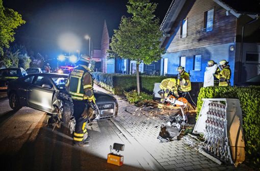 Die Unfallflucht nach diesem Crash in Bietigheim-Bissingen am Wochenende brachte den Verursacher nicht weit. Foto: 7aktuell/Simon Adomat