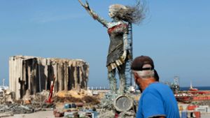 Mahnmal: Ein Statue aus Trümmerteilen erinnert an die Explosion in Beirut. Foto:  