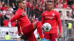 Die VfB-Talente um Roberto Massimo und Matoe Klimowicz (li.) hängen in der Warteschleife. Foto: Pressefoto Baumann