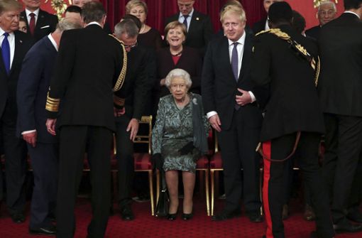 Erst im Oktober hatte die Queen das Parlament nach einer von Johnson verordneten Zwangspause wiedereröffnet. Jetzt muss sie es erneut tun. Foto: AP/Yui Mok
