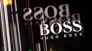 Logo des Metzinger Modekonzerns Hugo Boss. (Archivfoto) Foto: dpa/Sebastian Gollnow