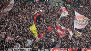 Die Fans trotzen dem Virus: Für das Heimspiel des VfB Stuttgart wurden viele Tickets verkauft. Foto: Pressefoto Baumann/Alexander Keppler