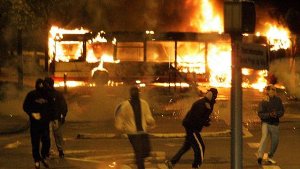 Immer wieder kommt es in Frankreichs Vorstädten zu Gewaltexzessen.  Foto: dpa