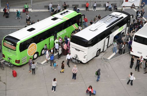 Die Zeiten der absoluten Billig-Fahrten sind vorbei, Fernbus-Reisen werden besonders auf gut nachgefragten Routen schrittweise teurer. Foto: dpa