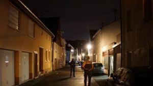 Am späten Samstagabend sind in der Kircheimer Schwabstraße Schüsse gefallen. Ein 25-Jähriger wurde verletzt. Foto: SDMG
