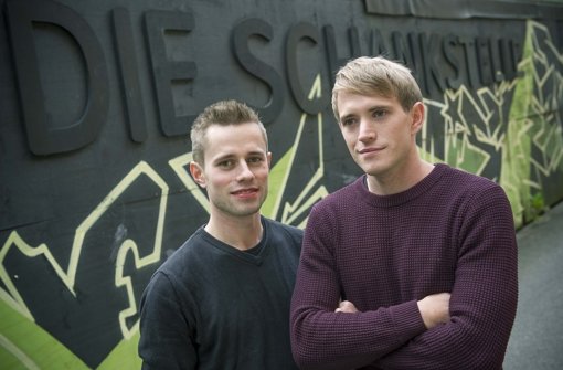 Fabian Popp (links) und Michael Janke, die  Herausgeber des Kneipenquartetts Foto: Lichtgut/Max Kovalenko
