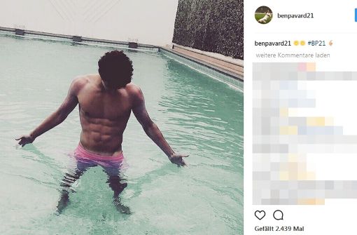 Benjamin Pavard entflieht der Hitze im Pool. Foto: instagram.com/benpavard21/