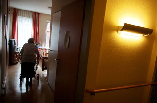 In Toulouse sterben fünf Bewohner eines Pflegeheims an den Folgen einer Lebensmittelvergiftung. Foto: dpa