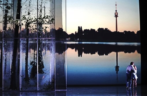 Die schöne blaue Donau als Fototapete Foto: Karl Forster/Festspiele