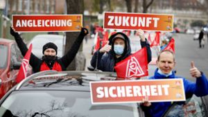Wegen der Pandemie demonstriert die IG Metall in Berlin im Autokorso für eine Angleichung. Foto: Transitfoto