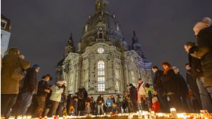 Am 13. und 14. Februar 1945 wurde Dresden bei 3 Bomberangriffen der Alliierten stark zerstört. Alljährlich gedenken die Dresdner in verschiedenen Veranstaltungen dieses Ereigniss (Archivfoto). Foto: IMAGO/Sylvio Dittrich/IMAGO/Sylvio Dittrich
