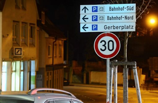 Derzeit gilt Tempo 30  auf den meisten Abschnitten der Durchfahrtstraßen in Marbach nur nachts. Foto: Werner Kuhnle